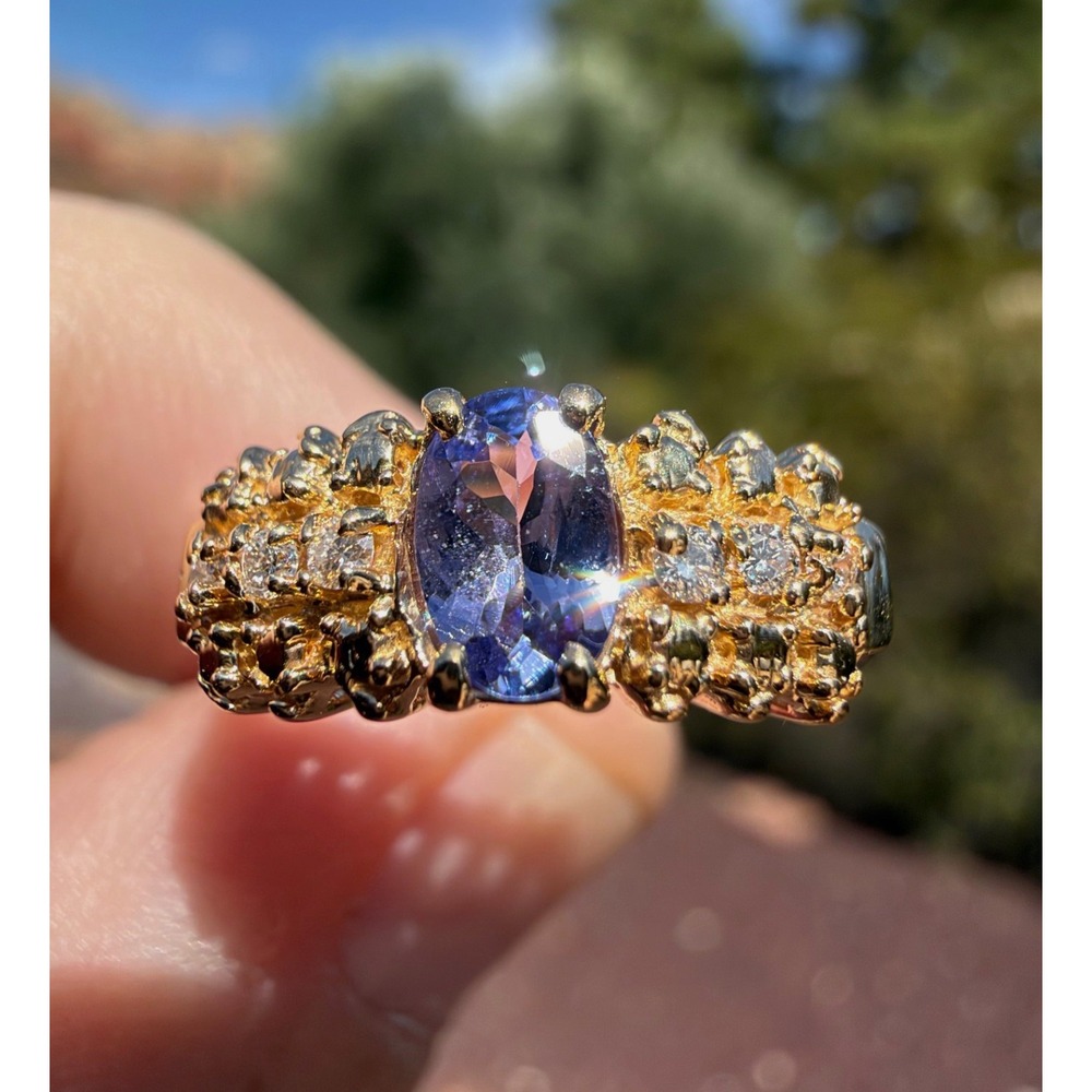 Vintage 14k Solid Yellow Gold Natural Tanzanite & Diamond Ring - Size 7.75